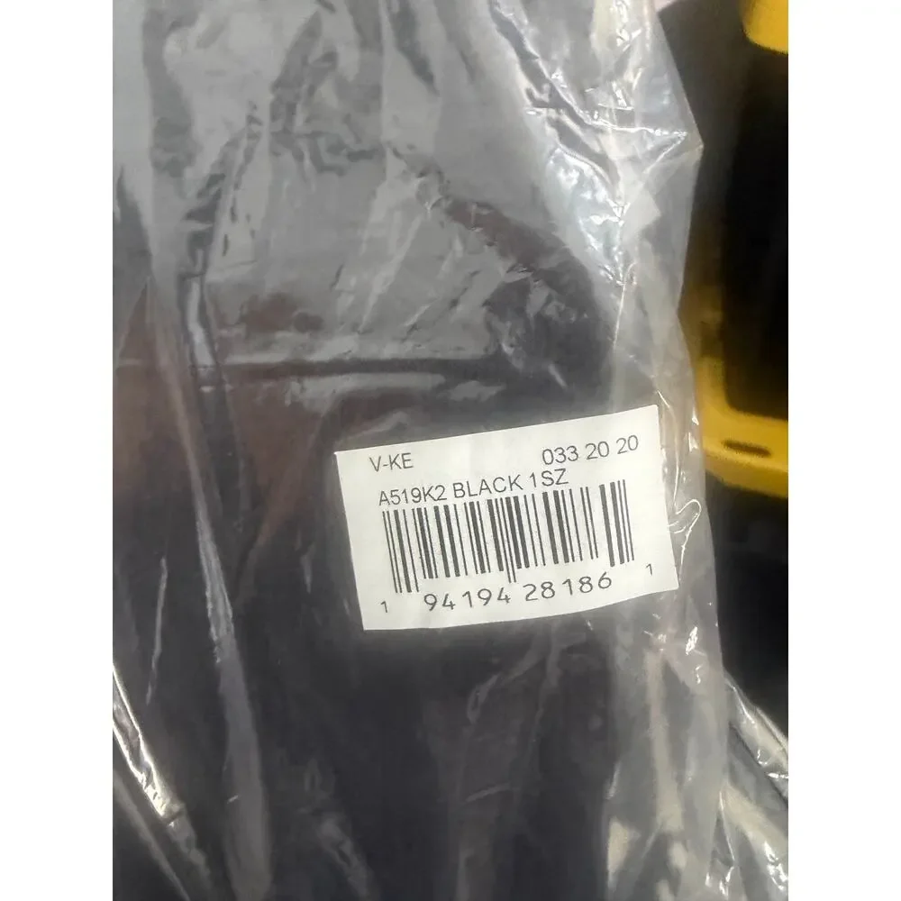 Isotoner NEW smartDri Gloves Women's One Size Black SmarTouch Faux Fur Lining - Picture 2 of 4